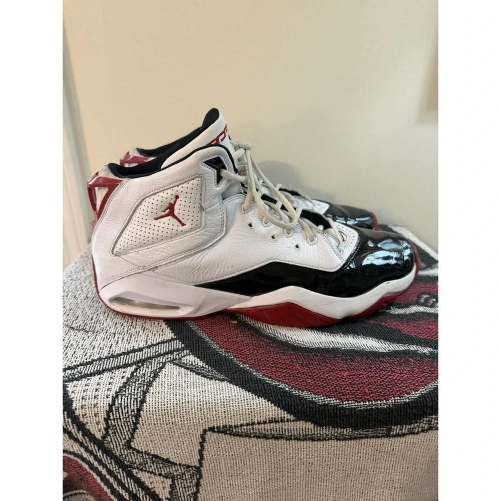 Nike Air Jordan B'Loyal Mens Size 14 White Black Red Basketball Shoes Sneakers